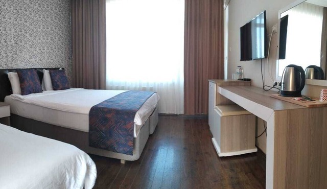 Gardenya Hotel