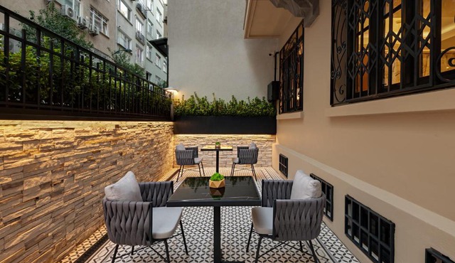 Gleam Collection Hotel