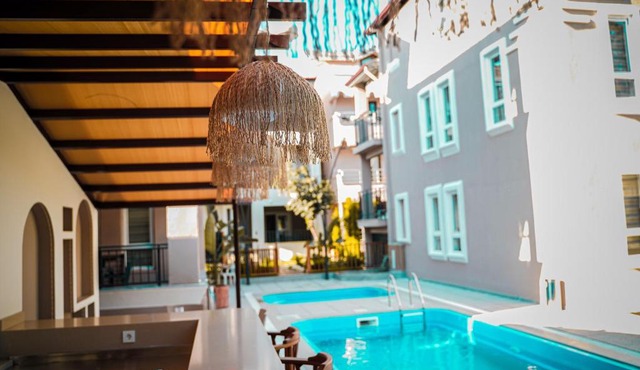 Han Apart Hotel Side