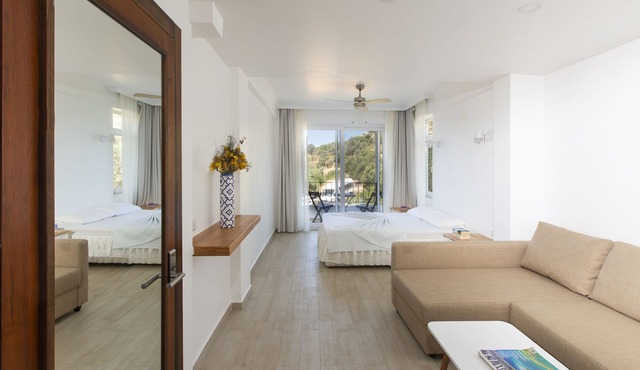 Hideaway Hotel