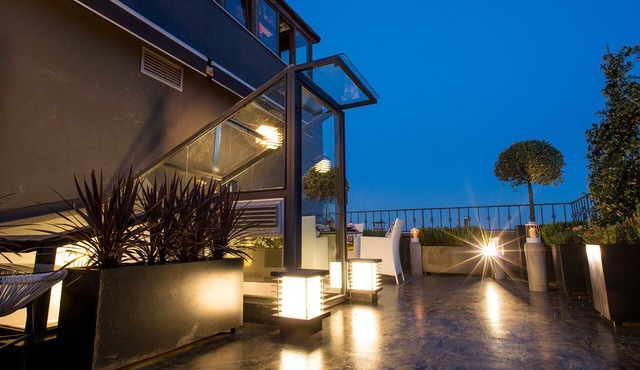 House with 180 m2 over 3 floors and 60m2 terrace with a seaview in Istanbul