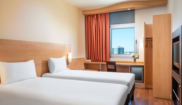 ibis Adana