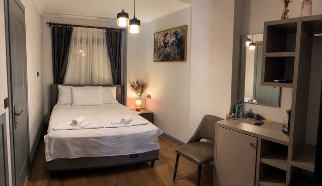 Kadra Cunda Otel in Ayvalik