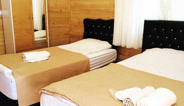 Kapuzbasi Selalesi Sahin Motel