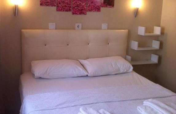 Koz Eren Otel Çeşme
