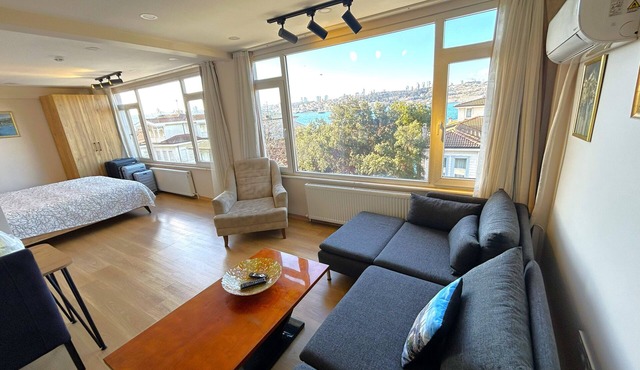 Kuzguncuk View in Istanbul