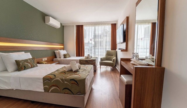 La Brisa Hotel