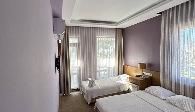 Lara Kapris Hotel in Antalya