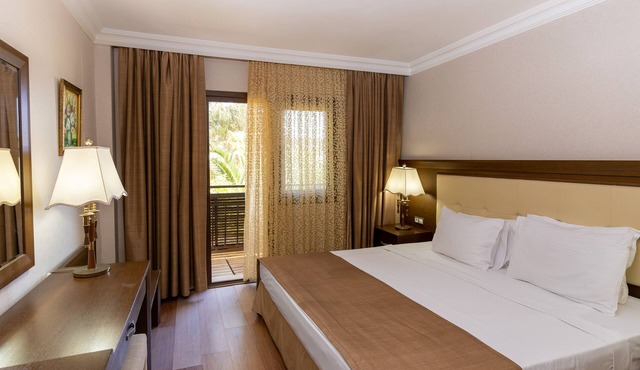 Latanya Park Resort - All Inclusive