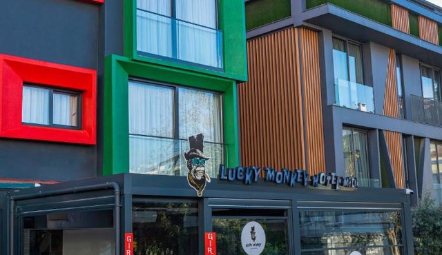 Lucky Monkey Midi Hotel in Antalya