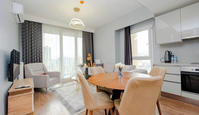 lUX Residence on High Floor 03