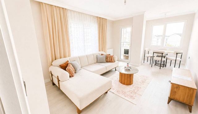 Luxury 2+1 Apartment, 1st Floor – 15 Minutes to the Airport