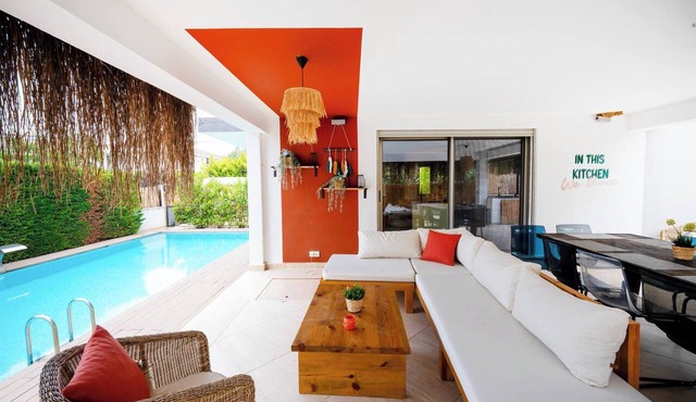 Luxury Vacation Seaside Villa with Privacy