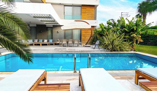 Luxury villa in Mamurbaba