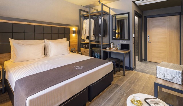 Marius Hotel