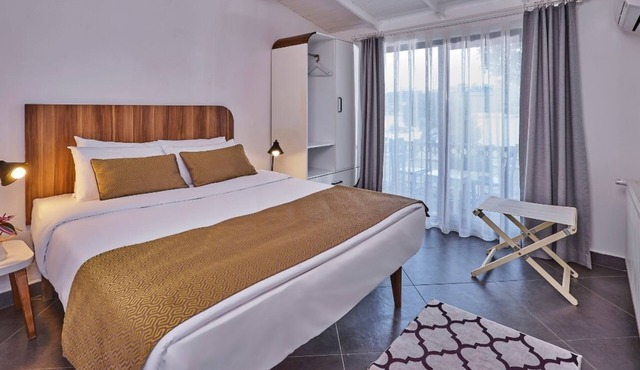 Maya Bistro Hotel Beach