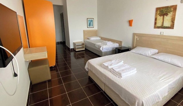 Mc Beyaz Saray Otel in Marmara
