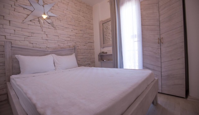 Menendi Otel in Foça