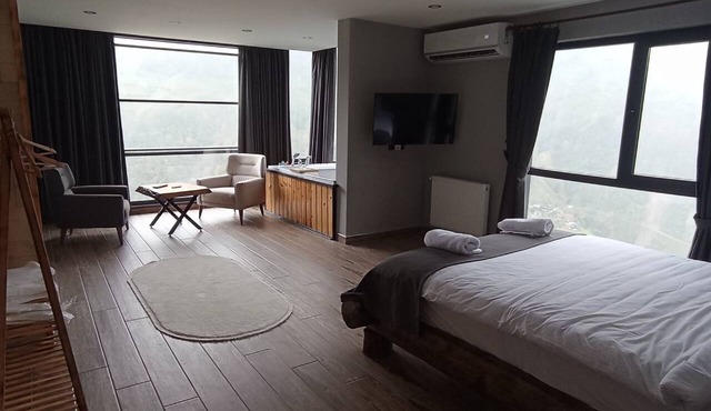 Merze Suit Otel