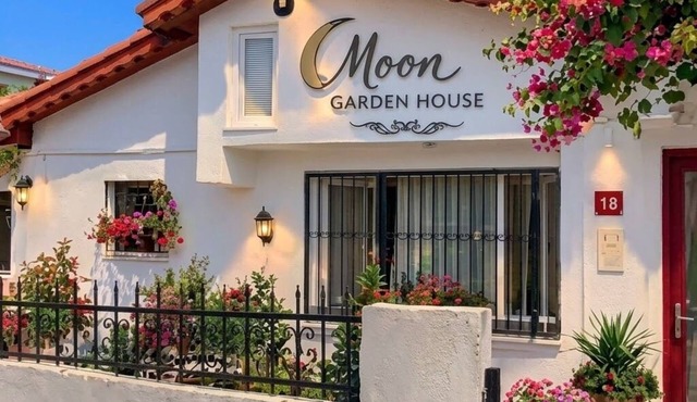 Moon Garden House