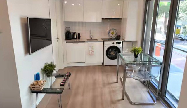 NEW STUDİO APARTMENT BUİLT İN 2025, İN A VERY GOOD LOCATİON AT KADIKÖY