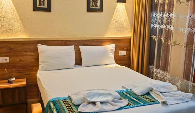 Otantik Hotel