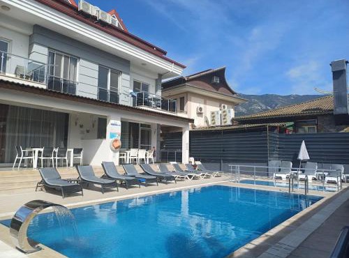 Paddys Apartments, Hisarönü