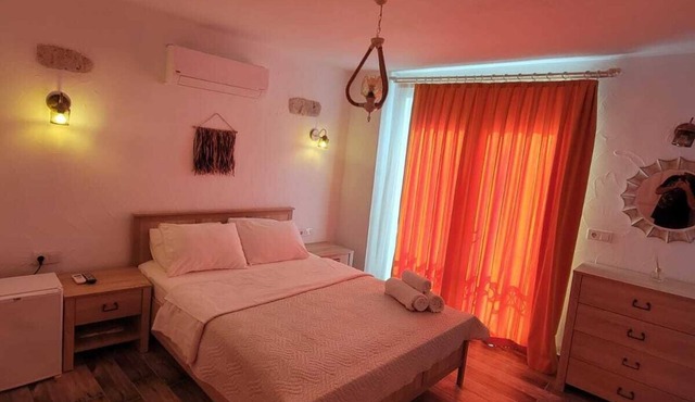 Paris Alacati Butik Otel in Cesme