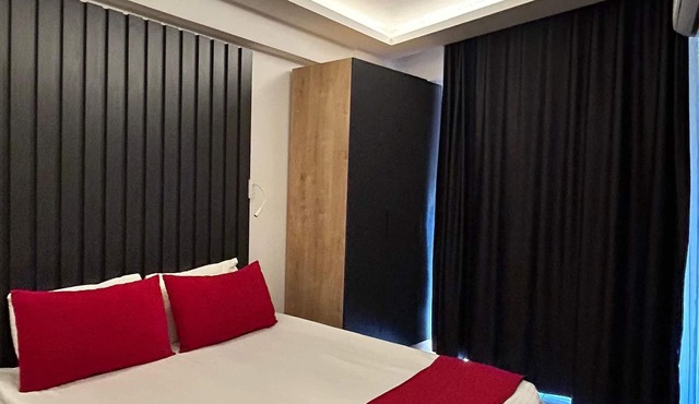 Pars Apart Hotel