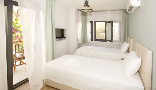 Pharos Hotel