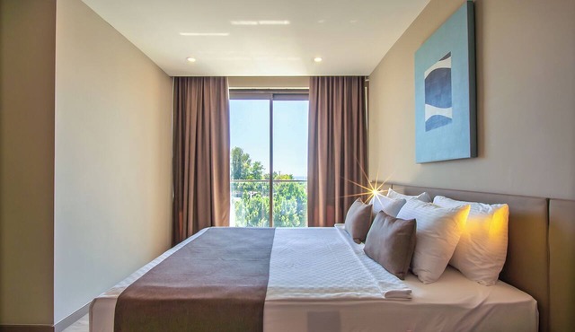 Prive Suite Side & Spa Hotel
