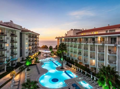 Ramada Hotel & Suites by Wyndham Kusadasi