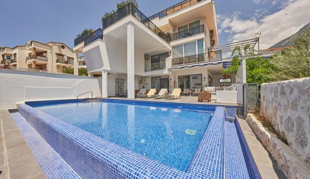 Rio Villa: Charming Retreat in Kalkan Centre in Kalkan