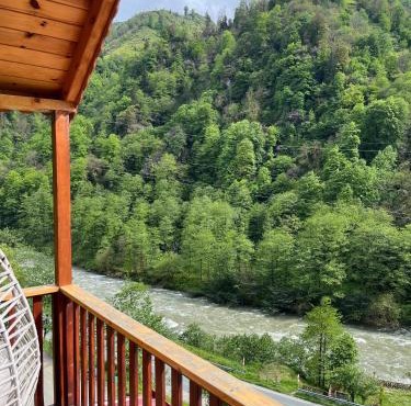 River Bungalov