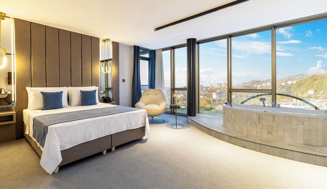 Rossi Luxury Hotel