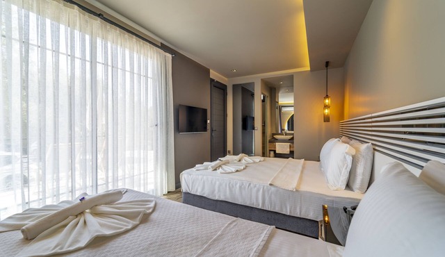 S3 Seahorse Beach Club & Hotel