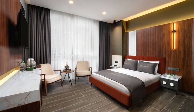 SECOND SUIT OTEL