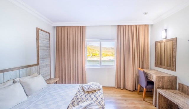 Senza Garden Holiday Club