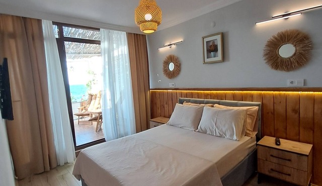 Simirna Sahil Otel