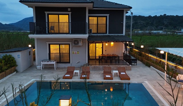 Spacious 6 bedroom villa in brilliant Ortaca with AC