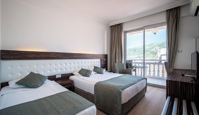 Sunny Hill Alya Hotel