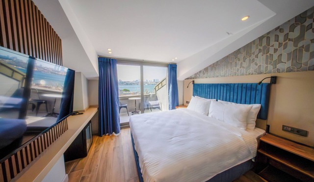 The Palm Bosphorus Hotel in Istanbul