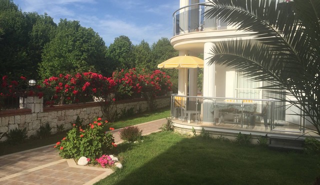 TOURISM PERMIT GRANTED-Ground Flr Modern Apt-Wifi, pool, Private small Complex in Fethiye