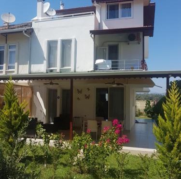 Triplex Villa I Private Beach I 300 meters by walk to the sea in Kızılot
