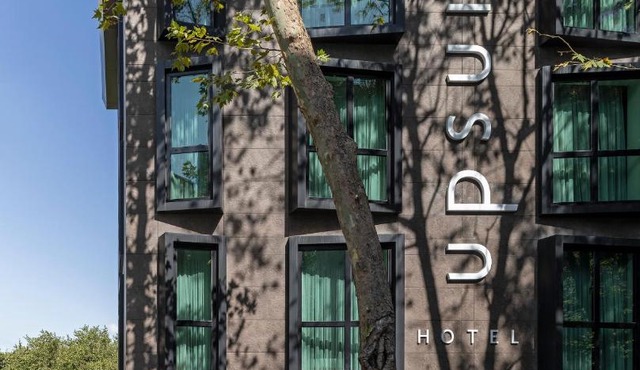 Upsuites Hotel