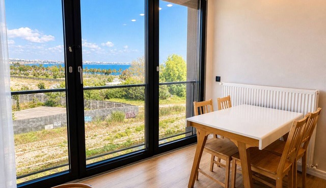 Vera Suites (401), Fully Furnished and 50m to Sea