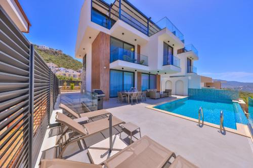 Villa Sky Line - Private Pool - Panoramic Sea View in Kaş