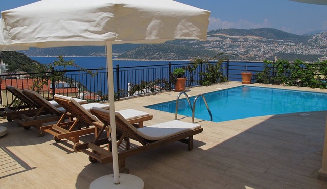 Villa with Private Pool and Sea Views
