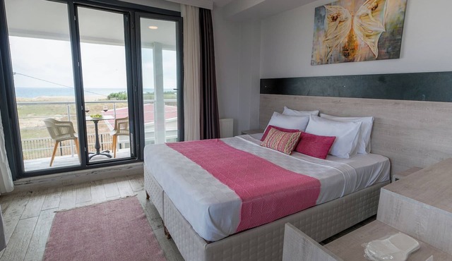 YALIKÖY DENİZ OTEL