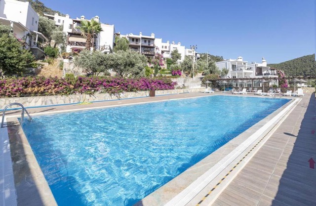 Impressive House with Shared Pool near Paradise Bay in Bodrum